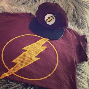 The Flash hat and Men’s small T Shirt set